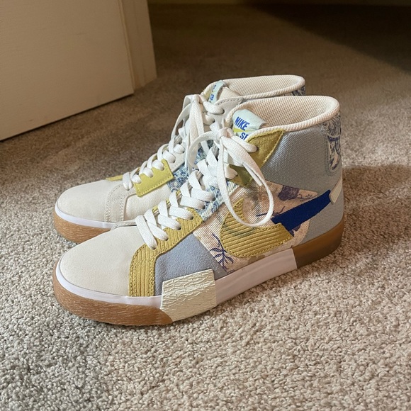 Nike Shoes - Nike Multicolor High-Top Sneakers